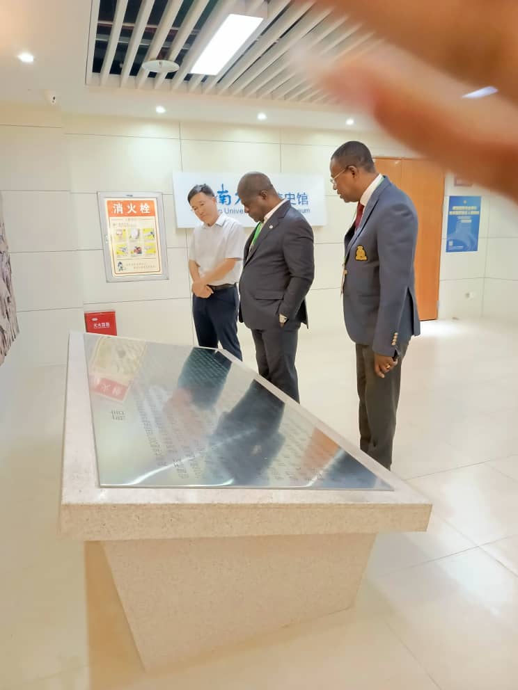 L'Université Polytechnique de San Pedro (Côte d'Ivoire) et l'Université de Hainan (Chine) signent un accord de partenariat