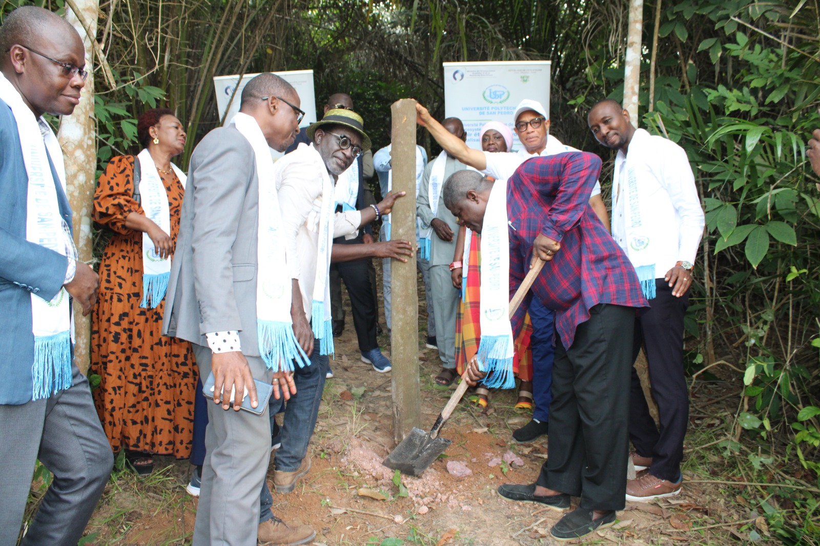 POSE DE LA PREMIÈRE PIOCHE DU DOMAINE BINI DE L’USP